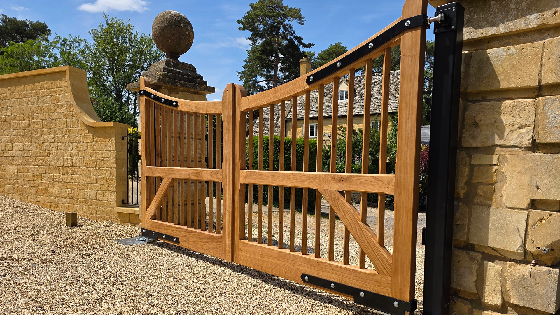 Bespoke Gate Solutions automated wooden gates